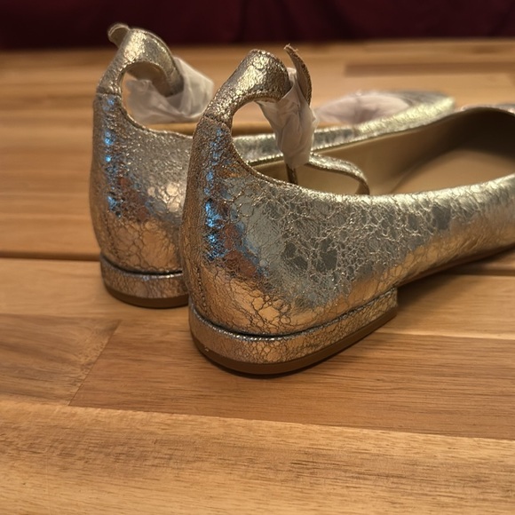 Elegant silver Women's Flats - Picture 4 of 5